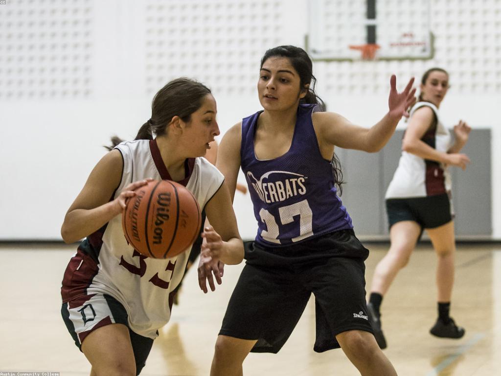 រឿងរ៉ាវនៃកីឡាវាយប្រហារ: ប្រវត្តិនិងការអភិវឌ្ឍ