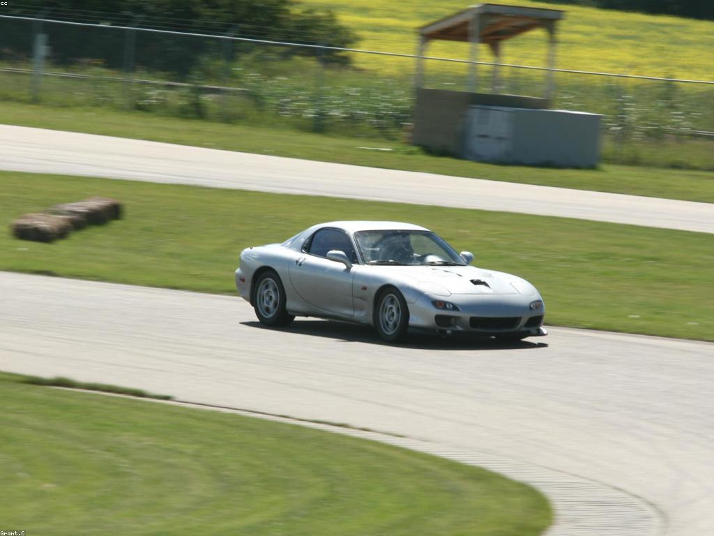 កីឡាវាយប្រហារ: ការសិក្សាអំពីវប្បធម៌នៃការប្រកួត